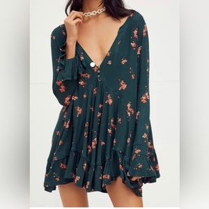 Olivia flowy tunic-free people
